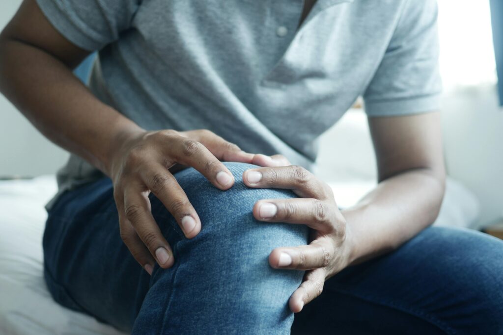 Manuelle Therapie bei Gelenkschmerzen am Knie in Hamburg 